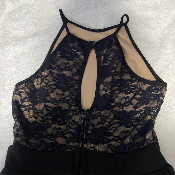 Macy’s Emerald Sundae Floral Flowy Skater Lace Dress - Picture 4 of 6